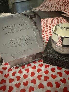 Below Zero Arctic Rescue Eye Cream - Silver Jar